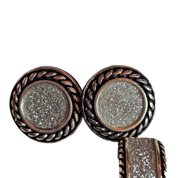 DB Brand 2 Pair Earring Stud Hoops White Sparkle Circle Silver Tone Fun New Gift - Picture 10 of 10